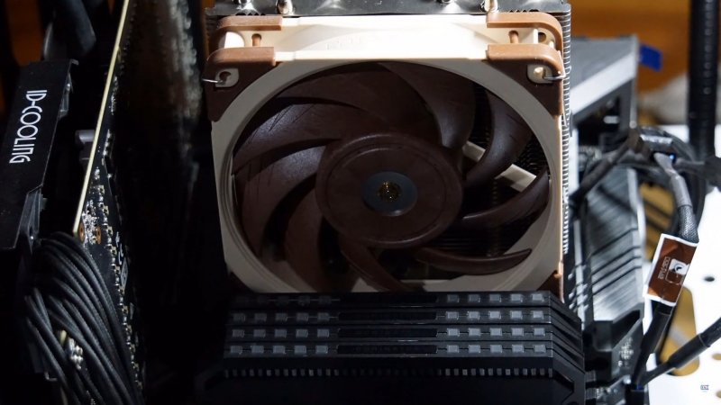 07_Desempaque_U12A_RAM_Clearance.jpg