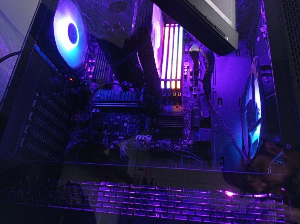 c9__k3rnelpanic_homeoffice_3.jpg