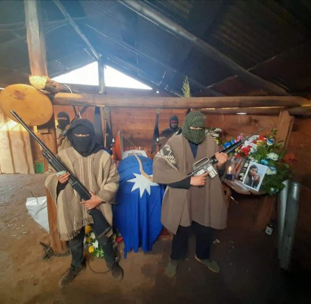 E6GvAmlXoAA3otE.jpg