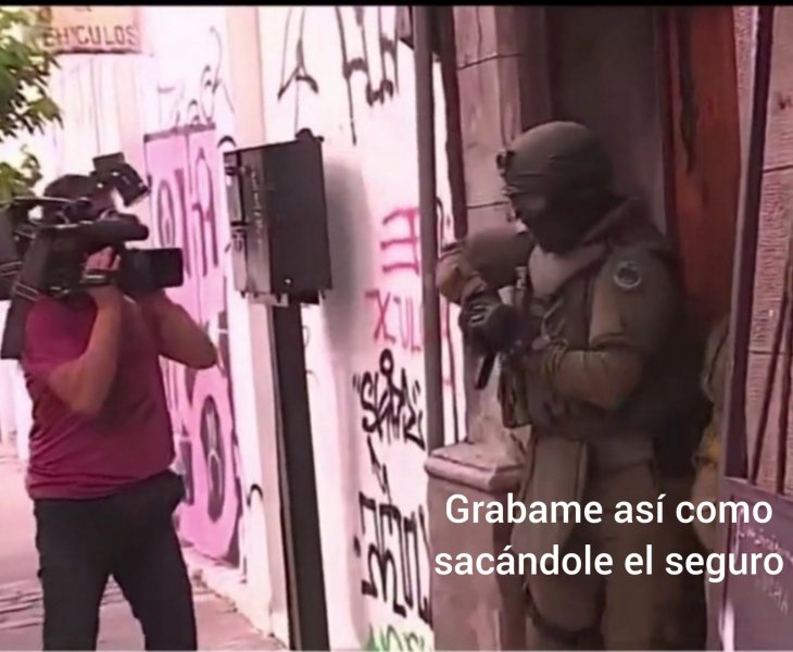 FEpzvWwWYA01HfA.jpg