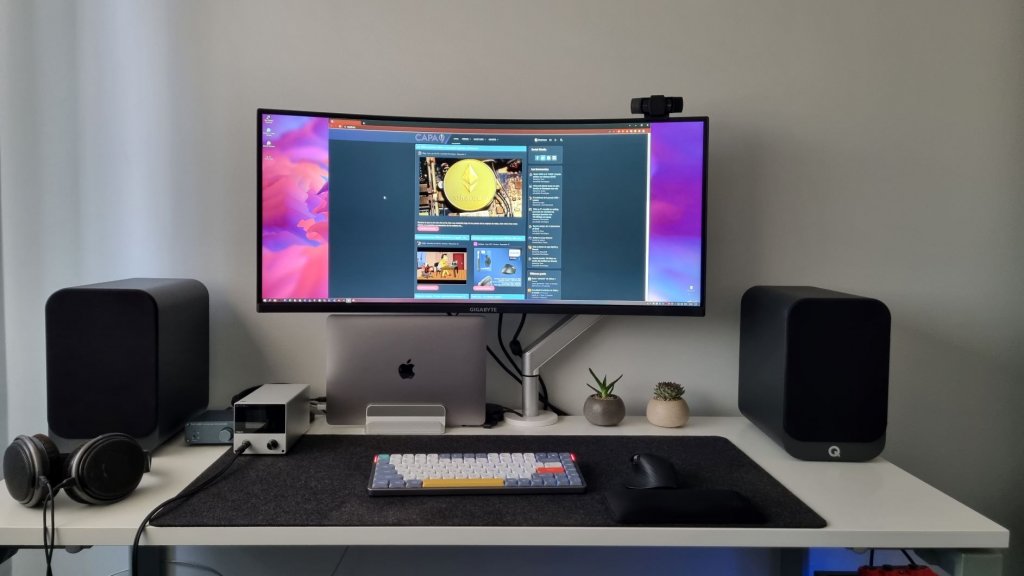 frontal_desktop.jpg