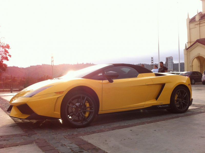 lambo1.jpg