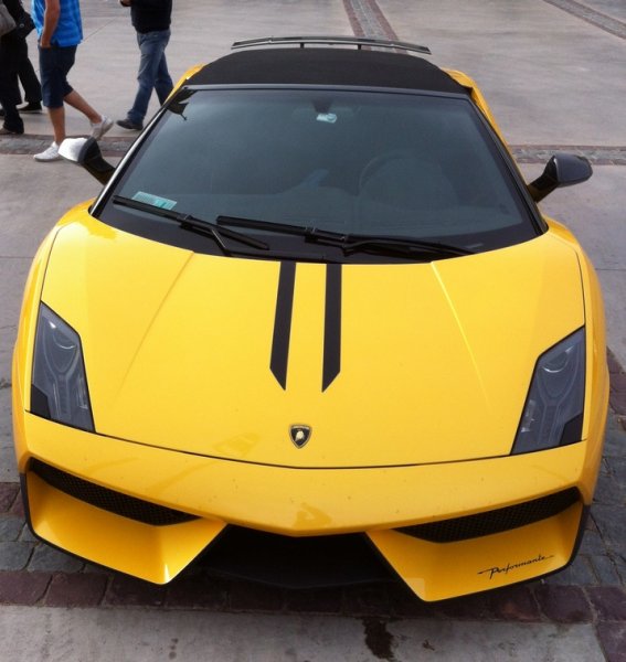 lambo2.jpg