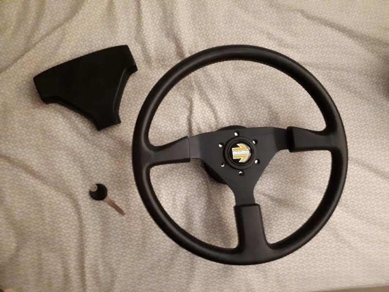 momo mazda y llave.jpg