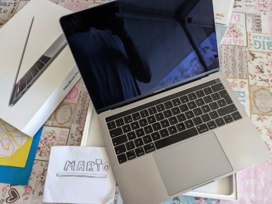 macbook 3.jpg