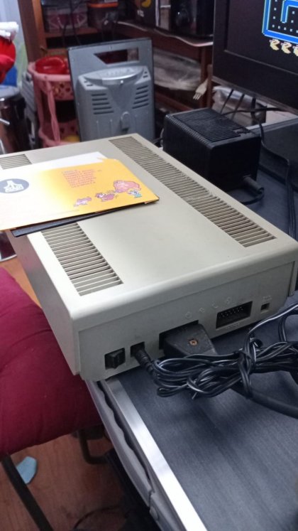 Atari Xf 551 back conectada.jpeg