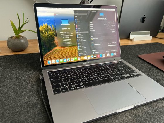 macbook-2.jpeg macbook-2.jpeg