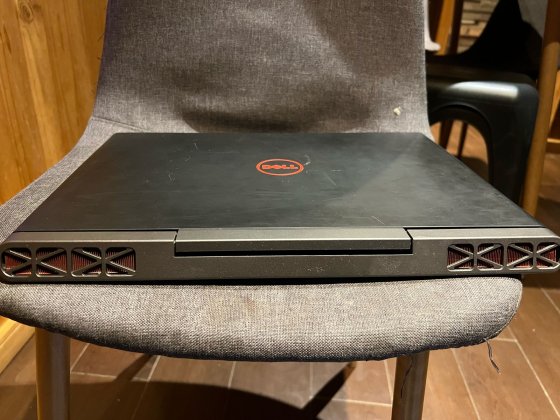 dell1.jpeg