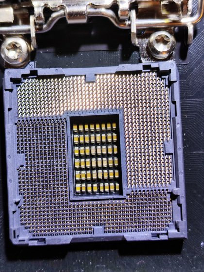 Socket LGA1200 88639645906.jpg