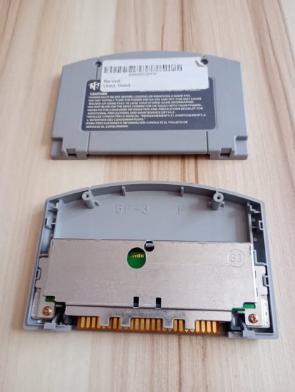 03 Revolt abierto.jpeg