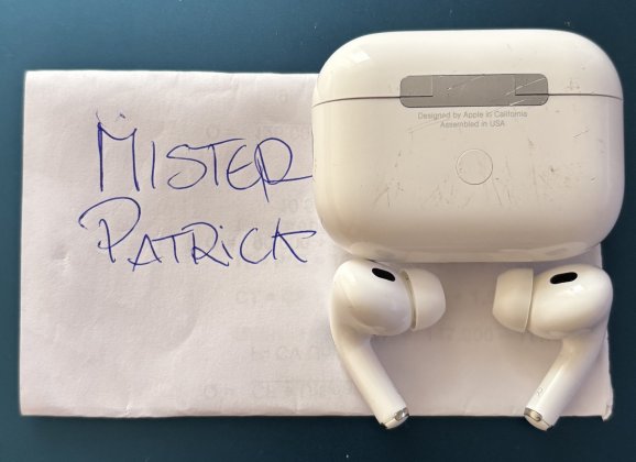 Airpods.jpg Airpods.jpg